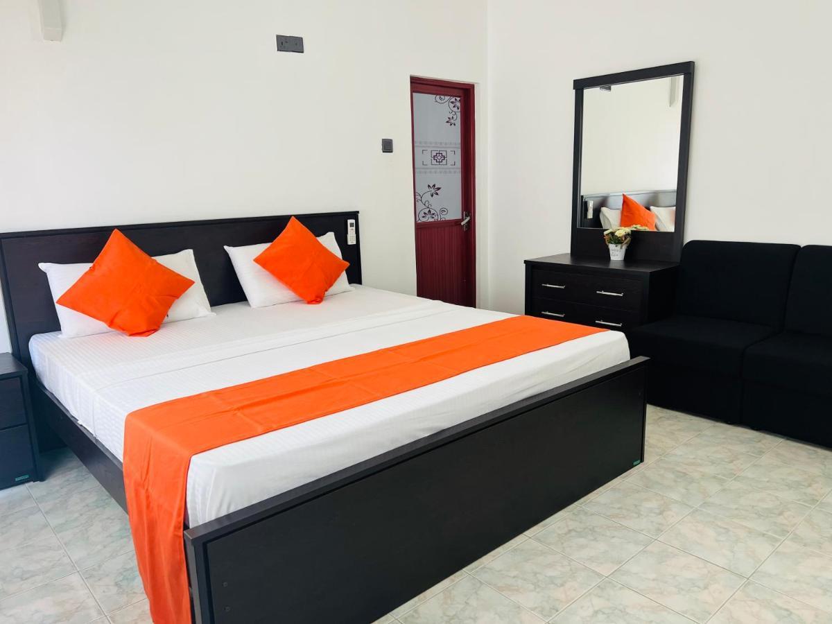 White Land City Hotel Dambulla Eksteriør bilde