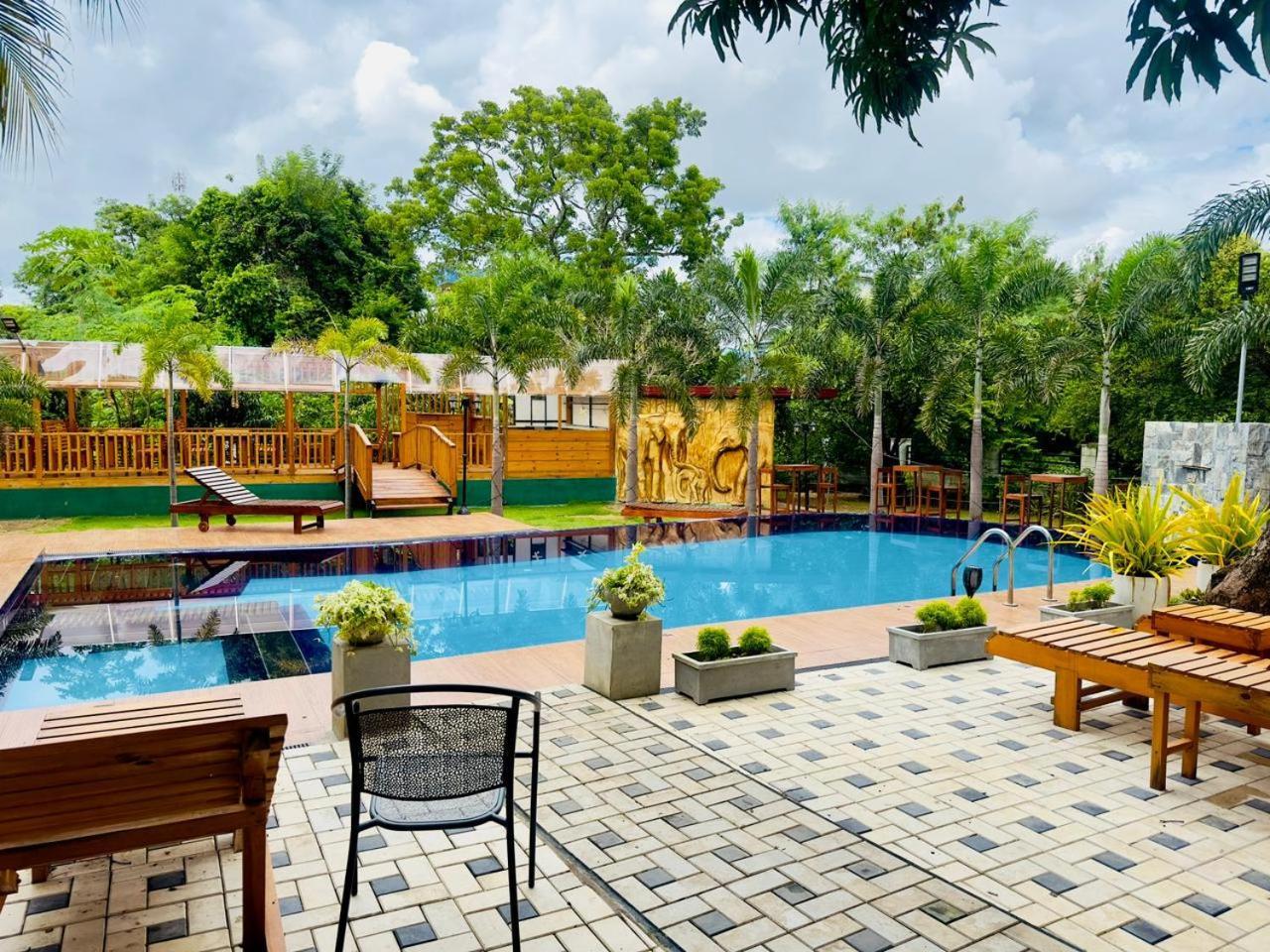 White Land City Hotel Dambulla Eksteriør bilde