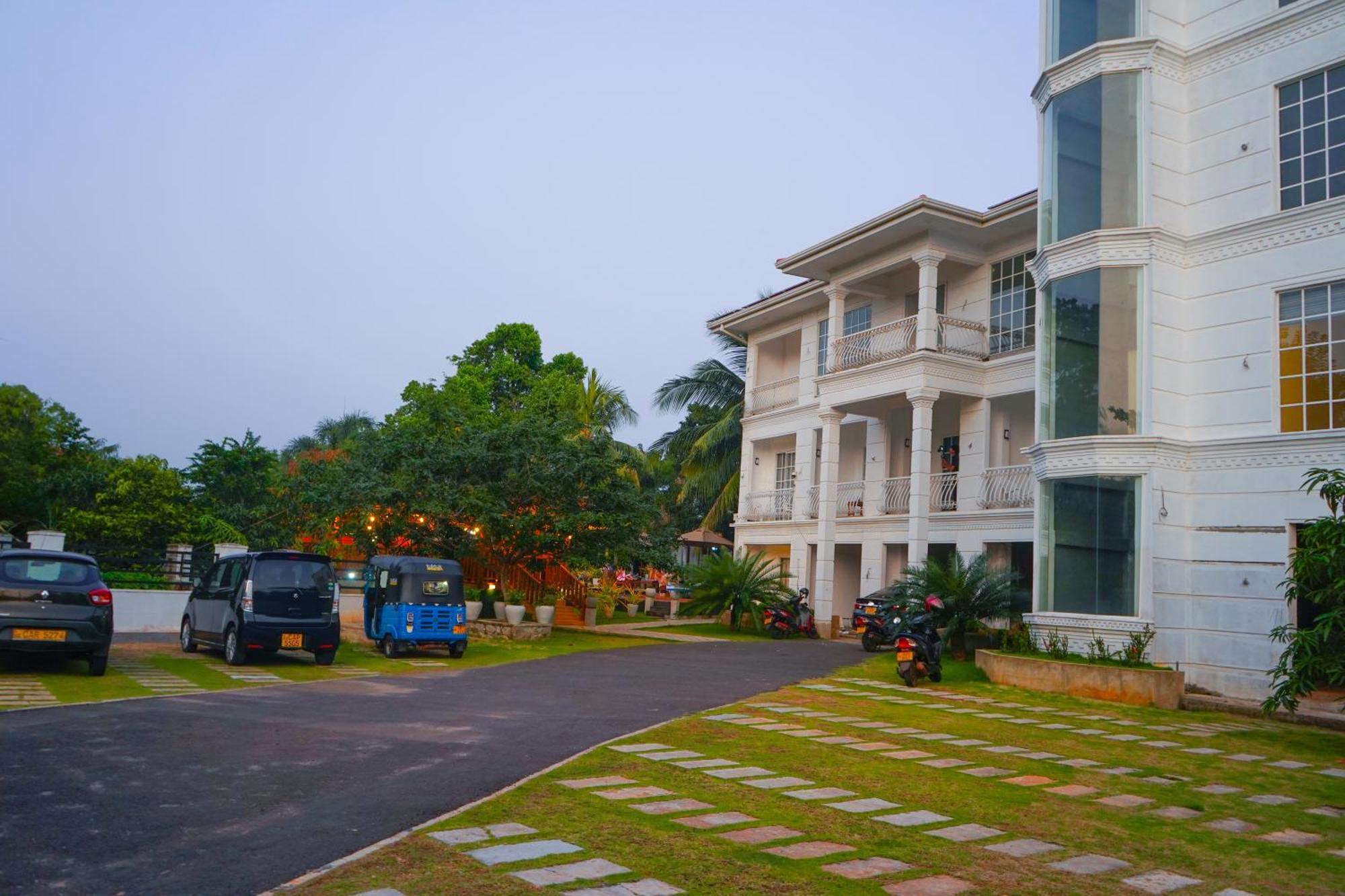 White Land City Hotel Dambulla Eksteriør bilde